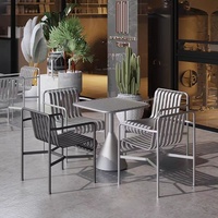 Ensemble de mobilier d'extérieur moderne en fer forgé table et chaise pour les bars magasins de thé au lait chez l'habitant stock en gros disponible