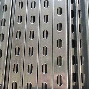 Rail en acier prégalvanisé perforé en aluminium, norme ASTM, service de découpe et de soudage - Product Image 5