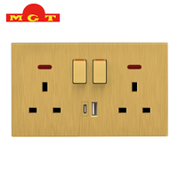 Prise murale OEM personnalisable 13A avec interrupteur, indicateur néon et ports USB-A/Type-C, finition dorée
