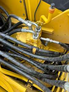 รถขุดขนาดกลาง Komatsu PC220 ชั่วโมงการทำงานต่ำ ประหยัดน้ำมัน เครื่องขุดดิน ขายส่ง ส่งออก - Product Image 2