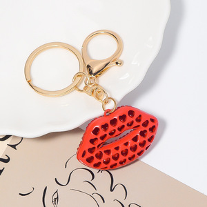Llavero con Forma de Labios Rojos, Anillo con Pedrería, Mini Colgante de Metal para Bolso, Pequeño Regalo de Navidad, Aleación de Zinc, Venta al por Mayor - Product Image 2