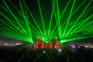 Luz Láser Comercial de Haz Rojo, Verde y Azul, Efecto DMX512 para Fiestas, DJ, Bodas, Discotecas, Escenarios al Aire Libre y Eventos - Product Image 6