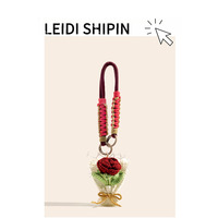 Porte-clés en peluche personnalisé avec logo, bouquet de roses rouges, breloque de sac en forme de fleur faite à la main, cadeau de mariage durable et portable