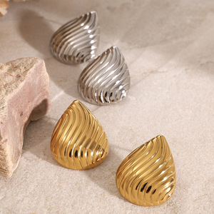 ต่างหูทรงหยดน้ำสแตนเลสสตีล สีทองและสีเงิน แฟชั่นต่างหูแบบห้อยสำหรับงานปาร์ตี้ - Product Image 2