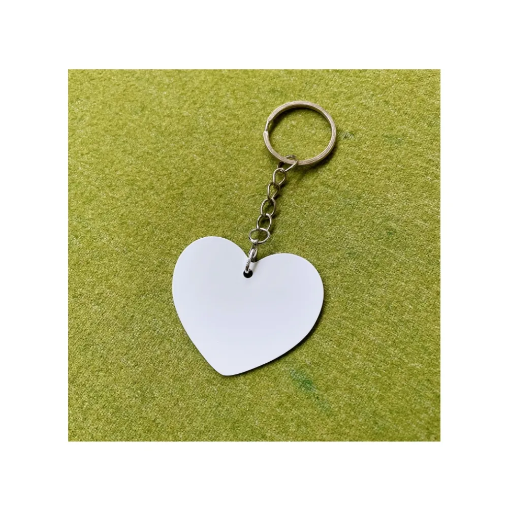 ميدالية مفاتيح بدون رسومات يمكن لصقها بنفسك بنقل الحرارة سلاسل مفاتيح معدنية مزدوجة الوجهين قابلة للطباعة على شكل قلب ودائرة