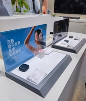 Stands Display Headset Bluetooth Akrilik dengan Lampu LED Merk HONGZHAN Model HZ0079 untuk Aksesoris Ponsel Elektronik