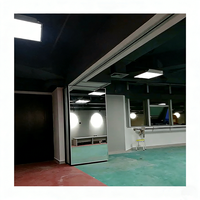 Cloison mobile à miroir EBUNGE pour studio de danse et espaces de répétition