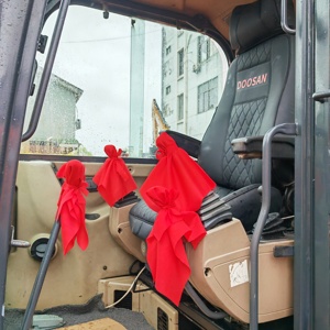 Excavadora de cadenas Doosan DH60-7 de 6 toneladas de alta calidad, fuerza de excavación de 44 kN, sistema hidráulico, bomba de engranajes, excelente estado, bajo kilometraje. - Product Image 6