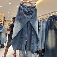 Nouvelle collection Printemps 2026 – Pantalon large en jean bicolore à empiècements diagonaux pour femme grande taille, style streetwear américain drapé