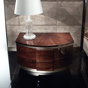 Table de chevet italienne de luxe moderne et minimaliste en bois massif et peinture brillante - Product Image 3