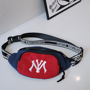 Borsa a tracolla coreana alla moda per ragazzi, borsa a tracolla versatile casual per bambini con stampa di lettere, zainetto piccolo in nylon per ragazze - Product Image 5