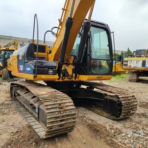 รถขุดไฮดรอลิกตีนตะขาบ Caterpillar CAT 315D2 สีเหลือง 13 ตัน เครื่องยนต์ C4.4 แท้ ชั่วโมงการทำงานต่ำ เครื่องจักรก่อสร้าง - Product Image 6