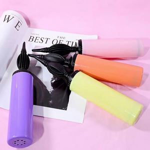 Mini pompe à <span class=keywords><strong>ballon</strong></span> manuelle à double <span class=keywords><strong>action</strong></span> portable pour ballons <span class=keywords><strong>de</strong></span> Noël Halloween Gonfleur manuel pour ballons - Product Image 6