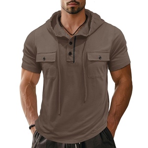 T-shirt con cappuccio Henley da <span class=keywords><strong>uomo</strong></span> estiva tinta unita con doppia tasca, a <span class=keywords><strong>maniche</strong></span> <span class=keywords><strong>corte</strong></span>, traspirante, casual, per attività all'aperto - Product Image 2