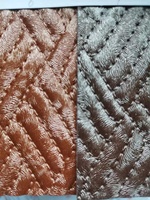 Tissu en similicuir matelassé brodé sur mesure avec doublure en éponge imperméable pour tapis de sol de voiture, coussins de siège de moto, canapé et chaise