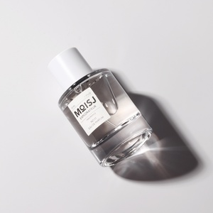 Cilindro de tapa blanca mate de 50ml de ancho Perfumería En stock Botella de perfume de vidrio de niebla larga de calidad - Product Image 3