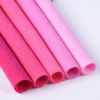 Tissu non tissé en polypropylène (PP) de haute qualité, respirant, imperméable, léger, antistatique, résistant aux déchirures, à motif de points, sans adhésif