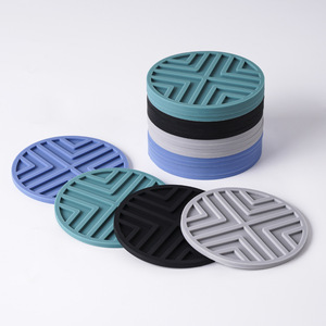 Sous-verre multifonctionnel personnalisé en silicone, support pour boissons chaudes, isolant antidérapant, tapis de table à manger - Product Image 1