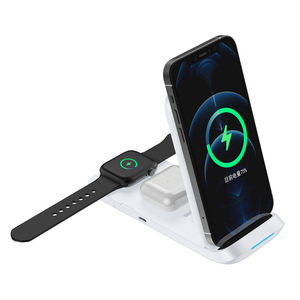 Montre de téléphone portable pliable 3 en 1 Support de charge multifonction Chargeur sans fil pour iPhones Montre <span class=keywords><strong>Airpods</strong></span> - Product Image 1