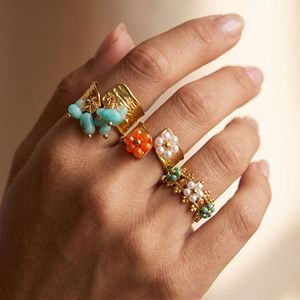 Bague OZE pour femme en acier inoxydable électroplaqué, motif fleur de gravier, bijou polyvalent et tendance avec pierre naturelle et cristal - Product Image 2