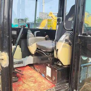 Excavadora de orugas mini Caterpillar 305.5E2 (95% nueva) con orugas de goma y garra, excavadora agrícola usada en venta - Product Image 6