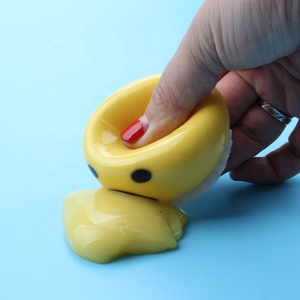 Divertido y lindo juguete antiestrés de TPR con forma de yema de huevo que vomita, para aliviar la presión y descompresión, juguete sensorial de plástico. - Product Image 4