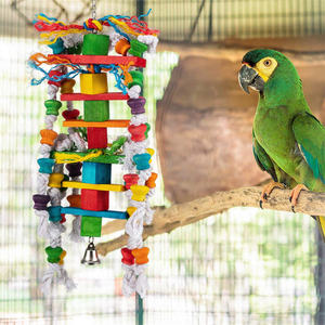Juguetes Duraderos para Masticar para Loros, Periquitos y Cacatúas, Jaula de Madera Colorida con Columpio Colgante y Cuentas para Periquitos - Product Image 2