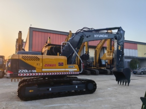Excavatrice HYUNDAI 220LC-9S d'occasion en bon état, faible consommation de carburant, faible nombre d'heures de travail, forte force de creusement, expédition mondiale en stock - Product Image 6