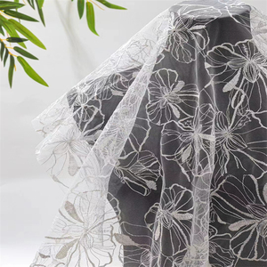 Tissu en voile à paillettes et sequins, ruban en maille, broderie florale, dentelle pour robes de mariée et robes de soirée pour femmes 100% - Product Image 3