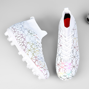 Zapatos de Fútbol con Protección de Tobillo, Transpirables, Impermeables, para Césped, Diseño Popular en Blanco y Negro - Product Image 5