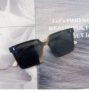 Black <b>Large</b> <b>Frame</b> Sunscreen Outdoor Sun Glasses Slimming Stylish Luxury Women Sunglasses Ultra Low Sunglass Wholesale - Product Image 4