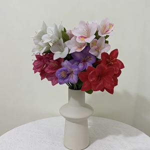 Bouquet de fleurs artificielles Magnolia imprimées en 3D Paulon, 31 cm de haut x 21 cm de large, en plastique, pour mariage et décoration intérieure - Product Image 1