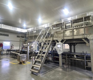 Machine de conditionnement complètement automatique de plateau de rendement élevé avec le moteur de noyau commandé par PLC pour la machine remplissante de cachetage de repas de nourriture - Product Image 5