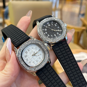 Montre mécanique automatique de luxe en gros d'usine, cadran en cristal de haute qualité avec accents en zircon et silicone - Product Image 3