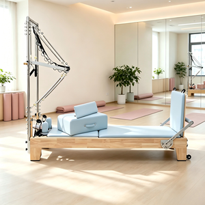 Reformer <span class=keywords><strong>Pilates</strong></span> en chêne à pied étroit avec tour et demi-piedestal, personnalisable avec logo, équipement <span class=keywords><strong>Pilates</strong></span> en chêne, vente en gros <span class=keywords><strong>pour</strong></span> fournisseurs de salles de sport - Product Image 5