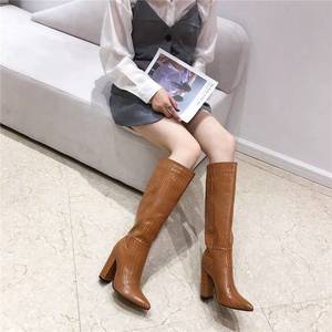 Belle Pas Cher Prix Offre Spéciale Blanc Noir Marron En Cuir Verni Bottes Épaisses Chaussures À Talons Hauts Bottes En Cuir - Product Image 2