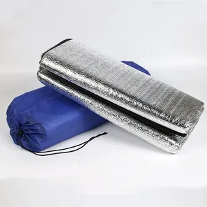 Tapis de pique-nique de plage imperméable pour l'extérieur, couverture thermique en papier d'aluminium résistant à l'humidité, tente pliable, tapis de sol pour le Camping