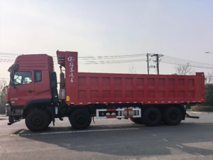 Camion benne basculante 8x4 12 roues pour le transport de boues urbaines et l'élimination des déchets de construction - Product Image 3