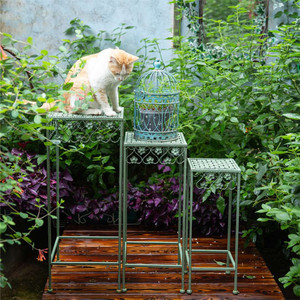 Juego de tres soportes triangulares altos para macetas, estilo vintage, con acabado envejecido, para plantas de Epipremnum, decoración en <span class=keywords><strong>escalera</strong></span>. - Product Image 2