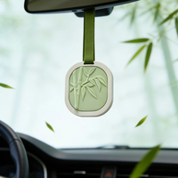 Coffret Cadeau d'Aromathérapie pour Voiture Feuille de Bambou – Diffuseur Créatif en Pierre pour Voiture, Pendentif Parfumé Haut de Gamme, Plaque de Parfum en Plâtre pour Voiture