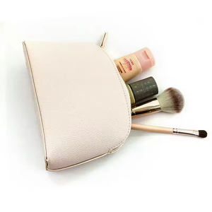 Bolsa de Maquillaje de Piel Sintética PU con Cierre, Diseño Clásico en Forma de Concha, Impermeable, Color Rosa, para Viaje, con Cierre de Cremallera, Marca Privada - Product Image 3