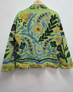 Veste florale brodée à la main en velours vert Suzani, style bohème, pour festival, exportateur et fabricant OEM Inde - Product Image 5