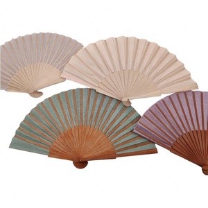 Personnalisé Espagnol Folk Art Bambou Bois De Poche 23cm Ventilateur Pliant Été Fleur Style Peint Souvenir Rave Mariage/Fête Utilisation - Product Image 2