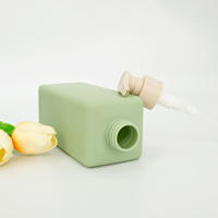 Bouteille en plastique HDPE de forme carrée verte pour shampoing, gel douche avec pompe à lotion