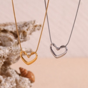 18K goud roestvrij staal holle hart hanger choker ketting voor vrouwen slangketting PVD waterdichte mode minimalistische sieraden - Product Image 5