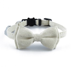 Collier pour chat réglable en velours avec nœud papillon et clochette, couleur unie, mignon, pour petits chats, toutes saisons - Product Image 6