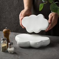 Assiette en céramique écologique faite à la main en forme de nuage créatif, vaisselle moderne irrégulière, plat de service mignon pour aliments