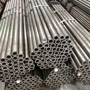 Tuyau/tube en acier au carbone sans soudure et soudé à haute résistance pour le transport de fluides industriels, le support structurel, l'usinage - Product Image 5