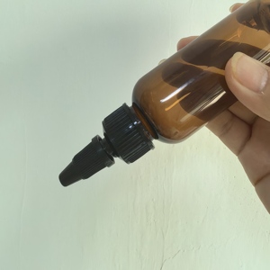 <span class=keywords><strong>Botellas</strong></span> <span class=keywords><strong>de</strong></span> <span class=keywords><strong>plástico</strong></span> ámbar <span class=keywords><strong>con</strong></span> boquilla superior giratoria negra Botella <span class=keywords><strong>de</strong></span> <span class=keywords><strong>plástico</strong></span> superior trenzada Tapa giratoria <span class=keywords><strong>de</strong></span> botella <span class=keywords><strong>de</strong></span> 2oz 60ml - Product Image 4