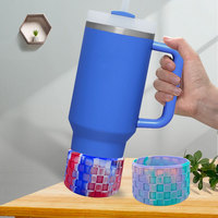 Housse de protection en silicone texturé à carreaux 3D pour gobelet de 30 oz et 40 oz, antidérapante, pour bouteille d'eau de camping, pare-chocs en silicone